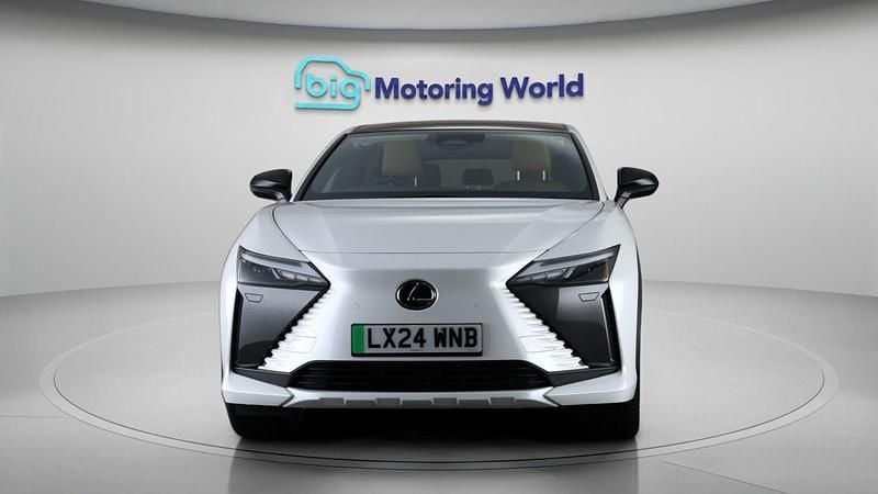 Used Lexus RZ 450e 230 kW (313 HP) 2024 White SUV