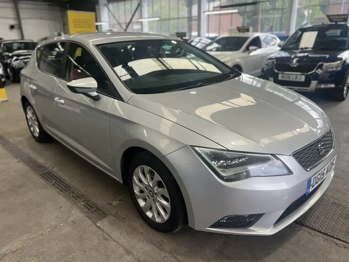 Used Seat Leon SE 125 HP (91 kW) 2015 Silver Hatchback