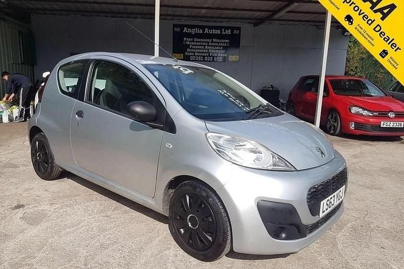 Silver Used 2013 Peugeot 107 Access Hatchback | £1,790 (Good price) - Image 1/1