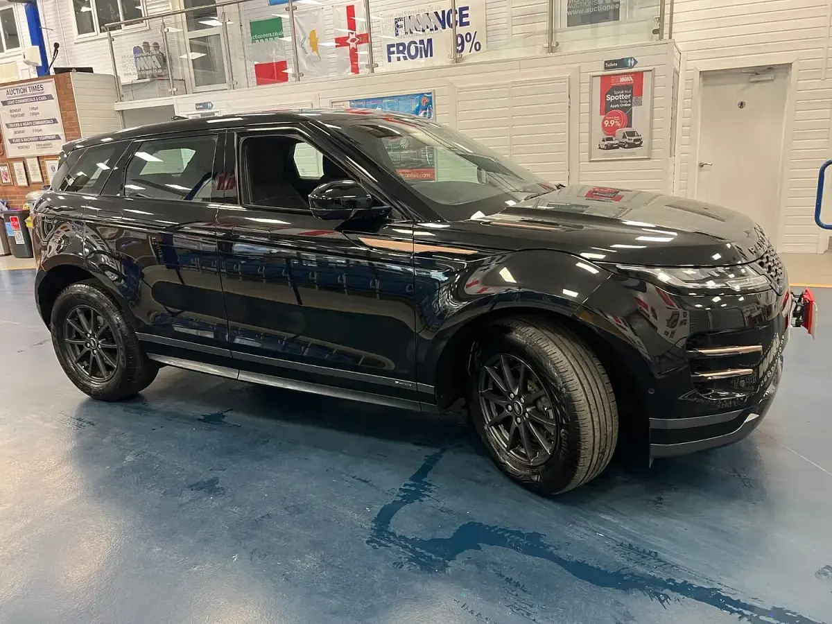 Used Land Rover Range Rover evoque R-Dynamic 165 HP (121 kW) 2021 Black SUV