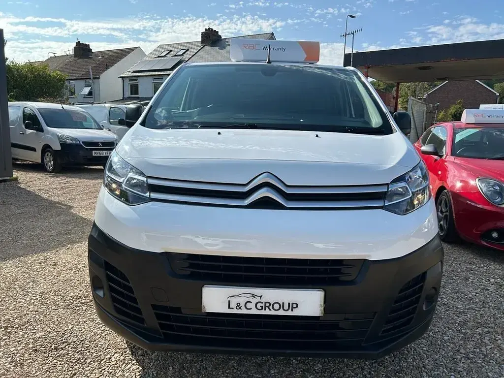 Used Citroën Dispatch 100 HP (73 kW) 2021 White MPV