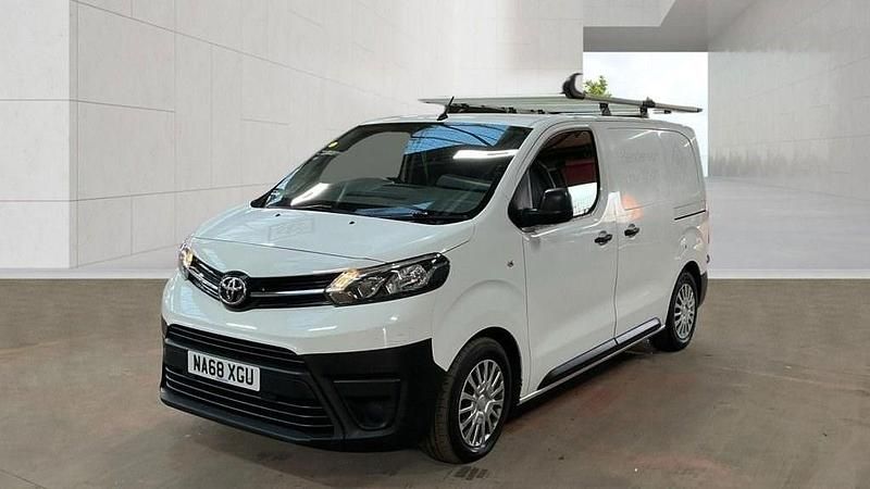 Used Toyota Proace 95 HP (69 kW) 2019 White MPV