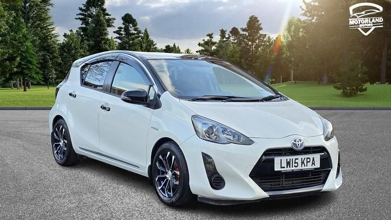 Used Toyota Yaris Hybrid 2015 White