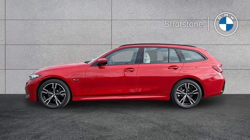Used BMW 330e M Sport 288 HP (211 kW) 2023 Red Estate