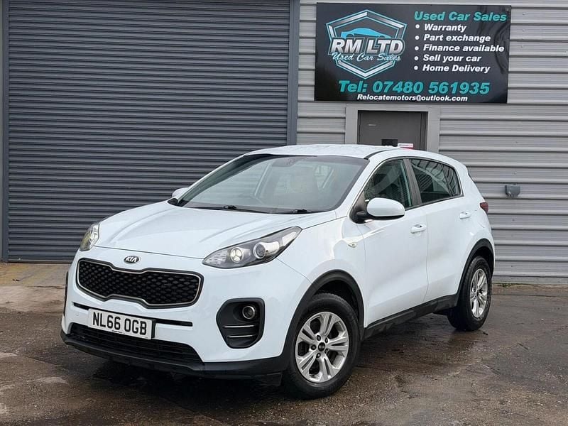 White Used 2016 Kia Sportage 2 SUV | £7,750 (Fair price) - Image 1/4