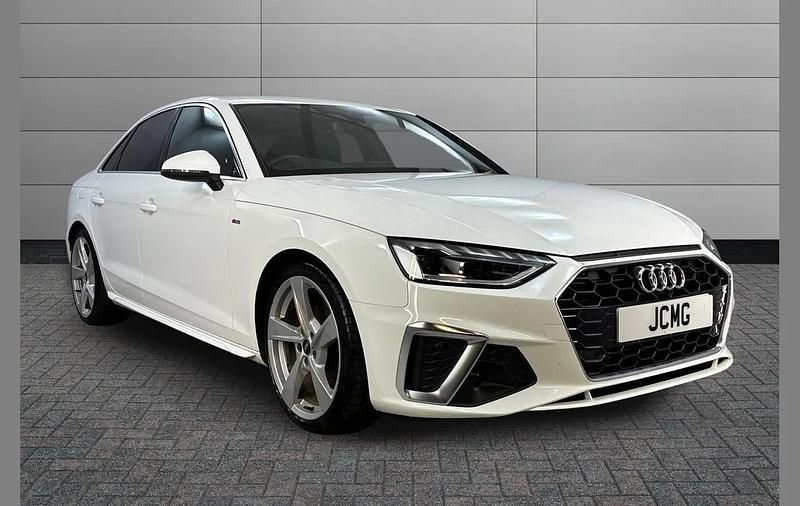 Used Audi A4 S-Line 147 HP (108 kW) 2022 White Sedan