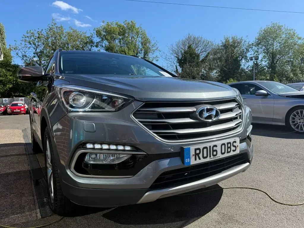 Used Hyundai Santa Fe Premium SE 197 HP (144 kW) 2016 Silver SUV