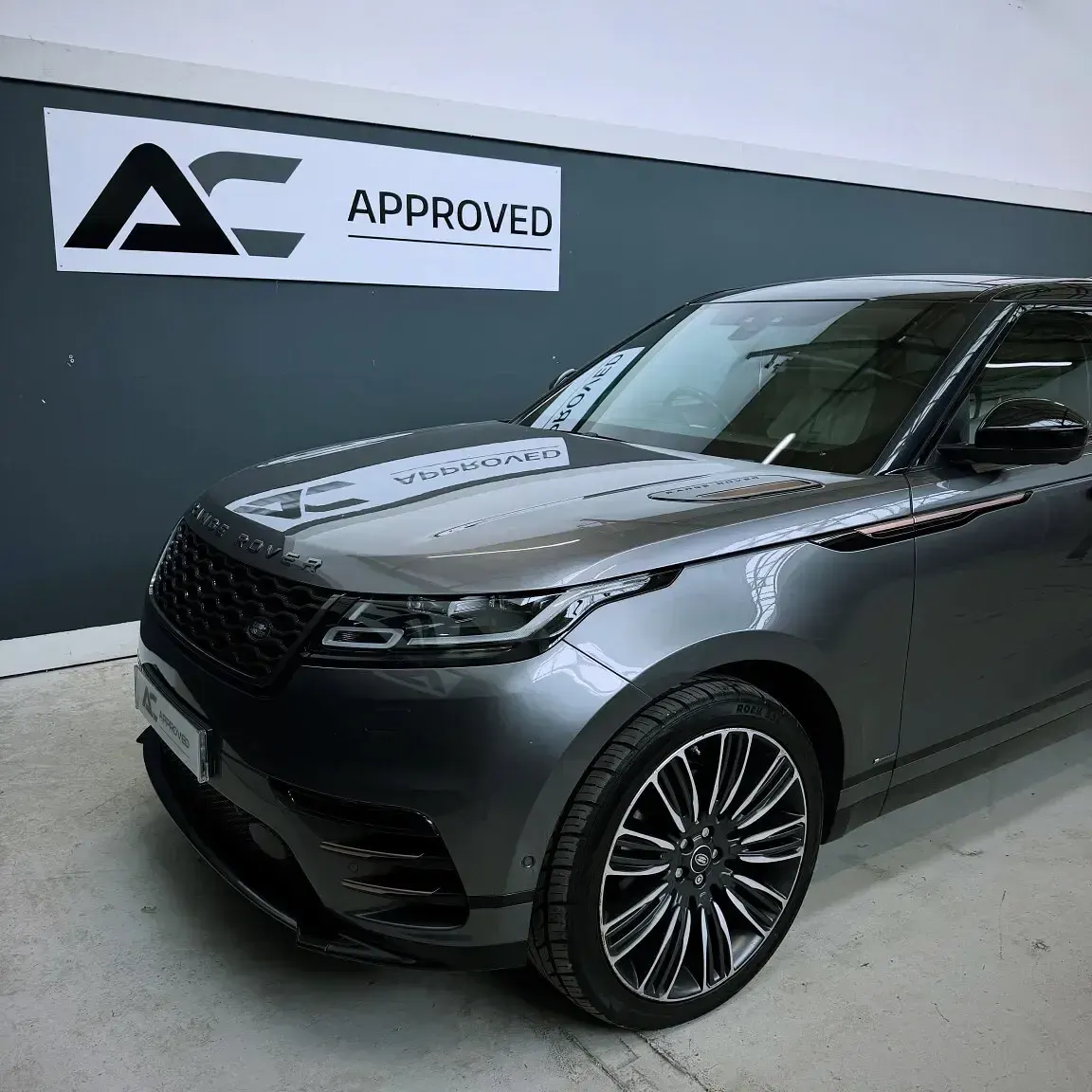 Used Land Rover Range Rover Velar First Edition 2017 Grey SUV