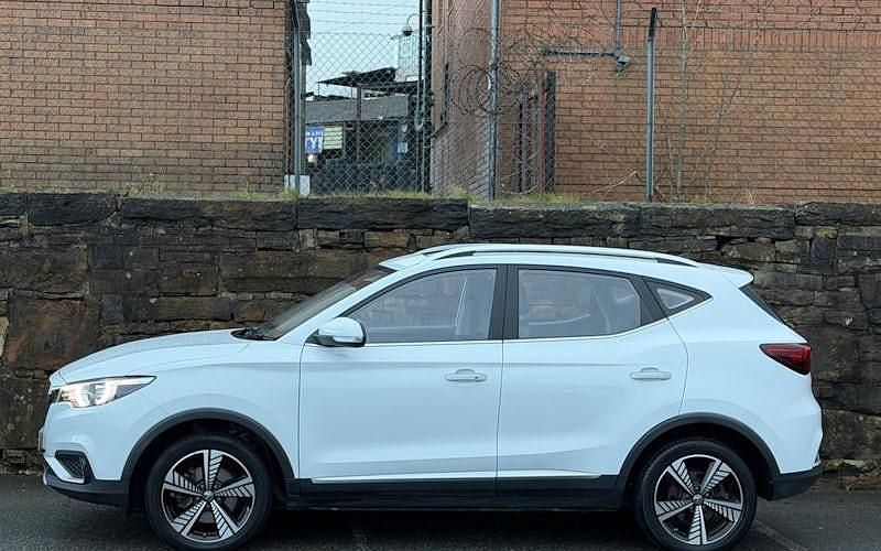 Used MG ZS Exclusive 105 kW (143 HP) 2021 White Hatchback