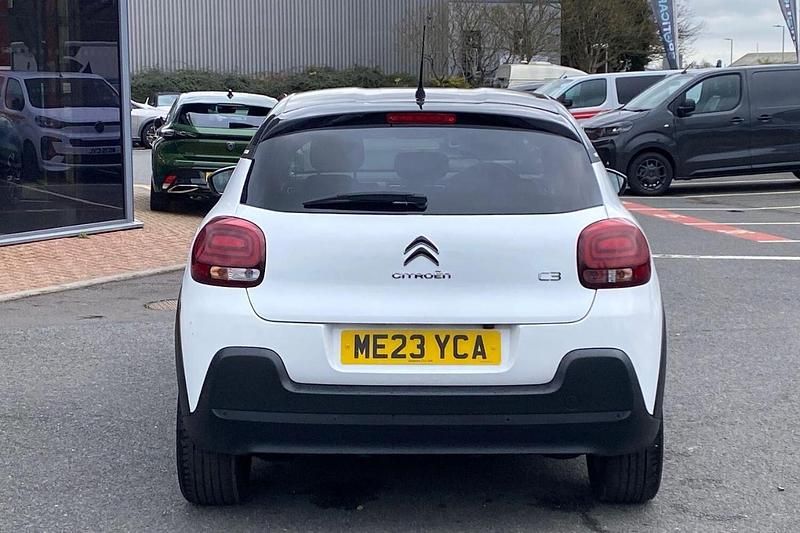 Gebraucht Citroën C3 PureTech 108 PS (79 kW) 2023 Weiß Kleinwagen