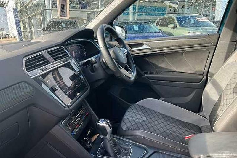Used VW Tiguan R-line 150 HP (110 kW) 2023 Blue SUV