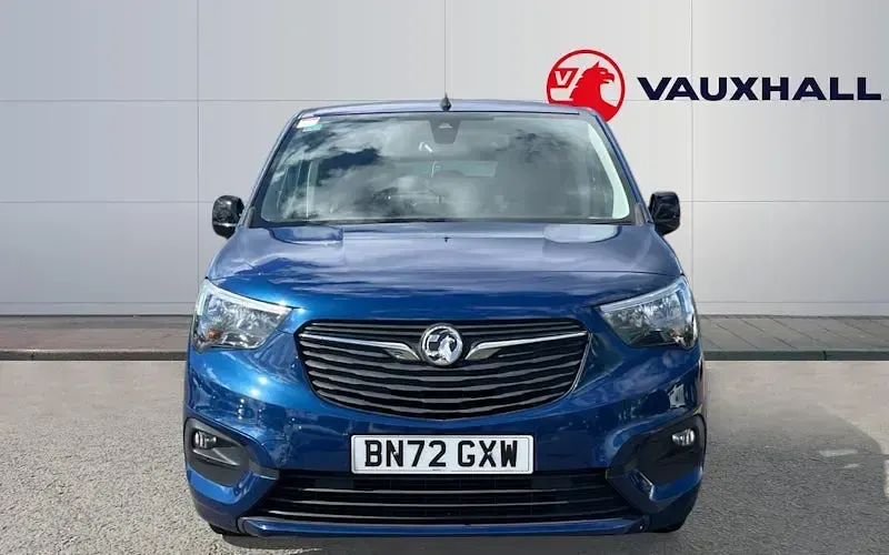 Used Vauxhall Combo 102 HP (75 kW) 2022 Blue MPV