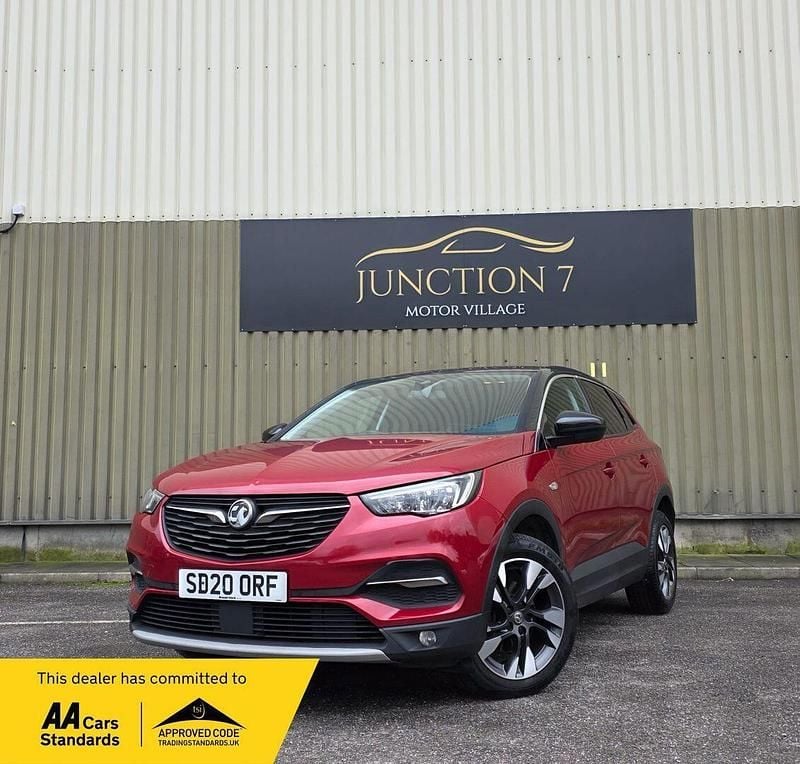 Used Vauxhall Grandland X SRi 130 HP (95 kW) 2020 Red SUV