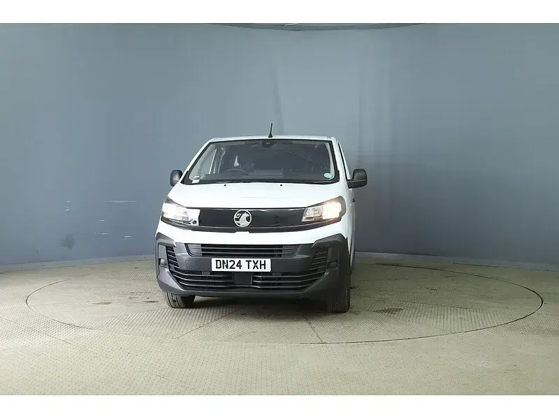 Gebraucht Vauxhall Vivaro 145 PS (106 kW) 2024 Weiß Van / Kleinbus