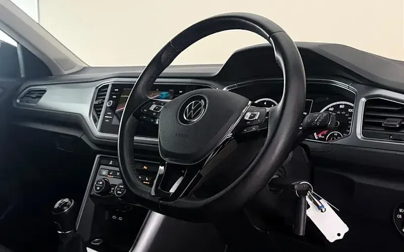 Used VW T-Roc Active 150 HP (110 kW) 2021 Grey SUV