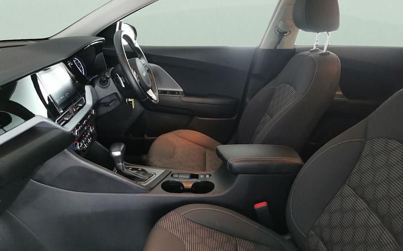 Used Kia Niro 141 HP (103 kW) 2021 Red SUV