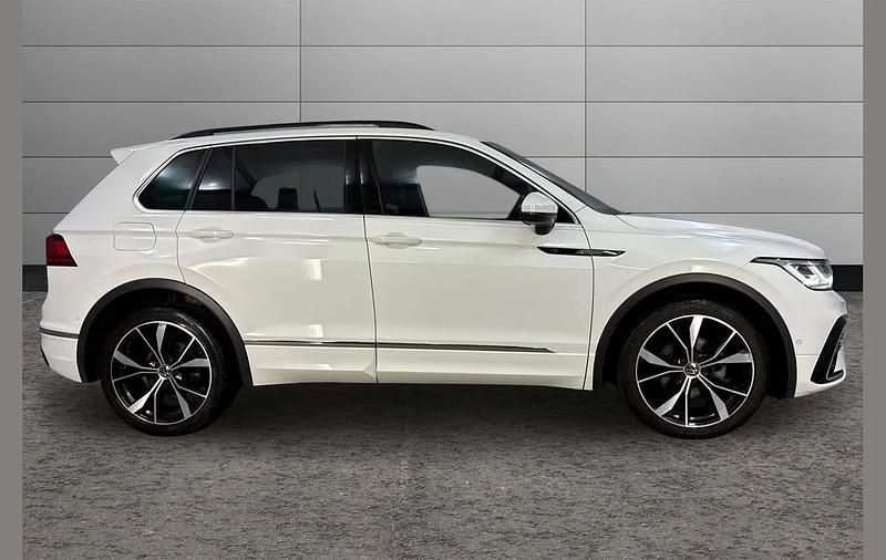Used VW Tiguan R-line 150 HP (110 kW) 2023 White SUV