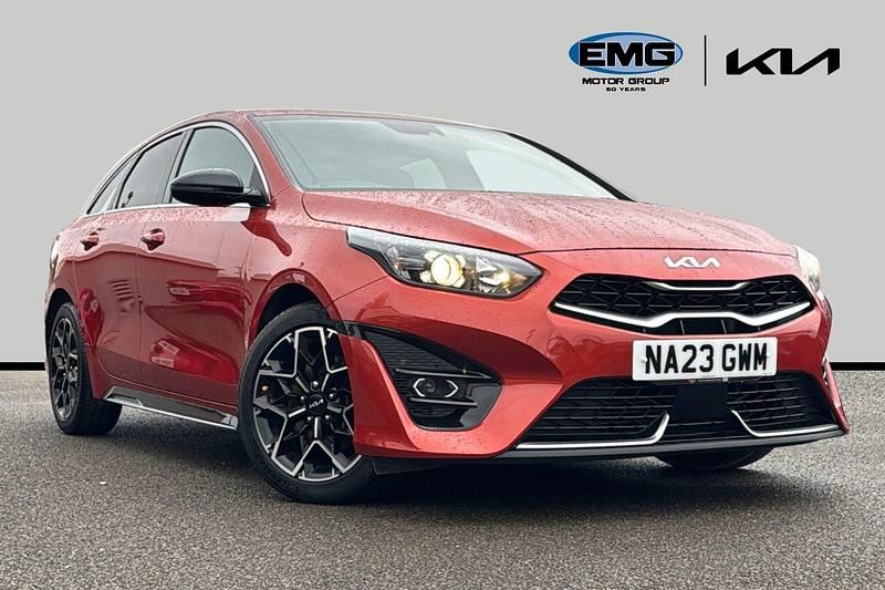 Used Kia ProCeed GT-Line 158 HP (116 kW) 2023 Orange Estate