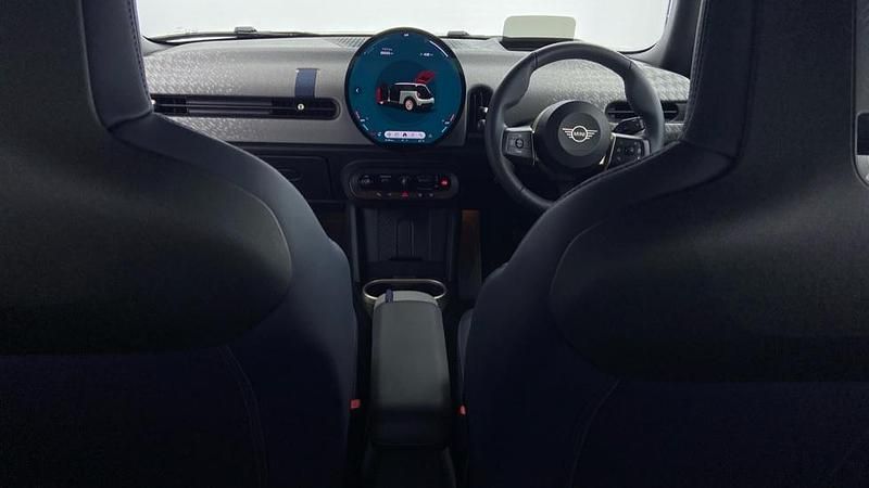 Image 4/4