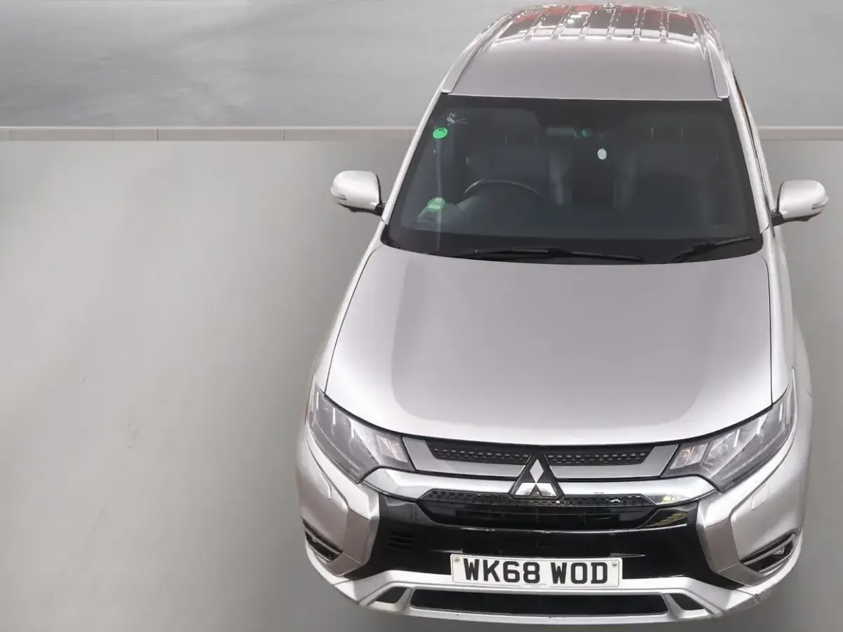 Used Mitsubishi Outlander P-HEV 206 HP (151 kW) 2018 Silver SUV