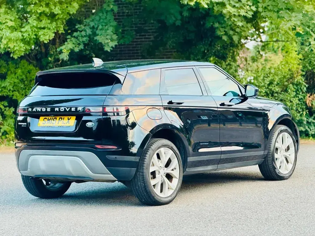 Used Land Rover Range Rover evoque SE 2019 Black SUV