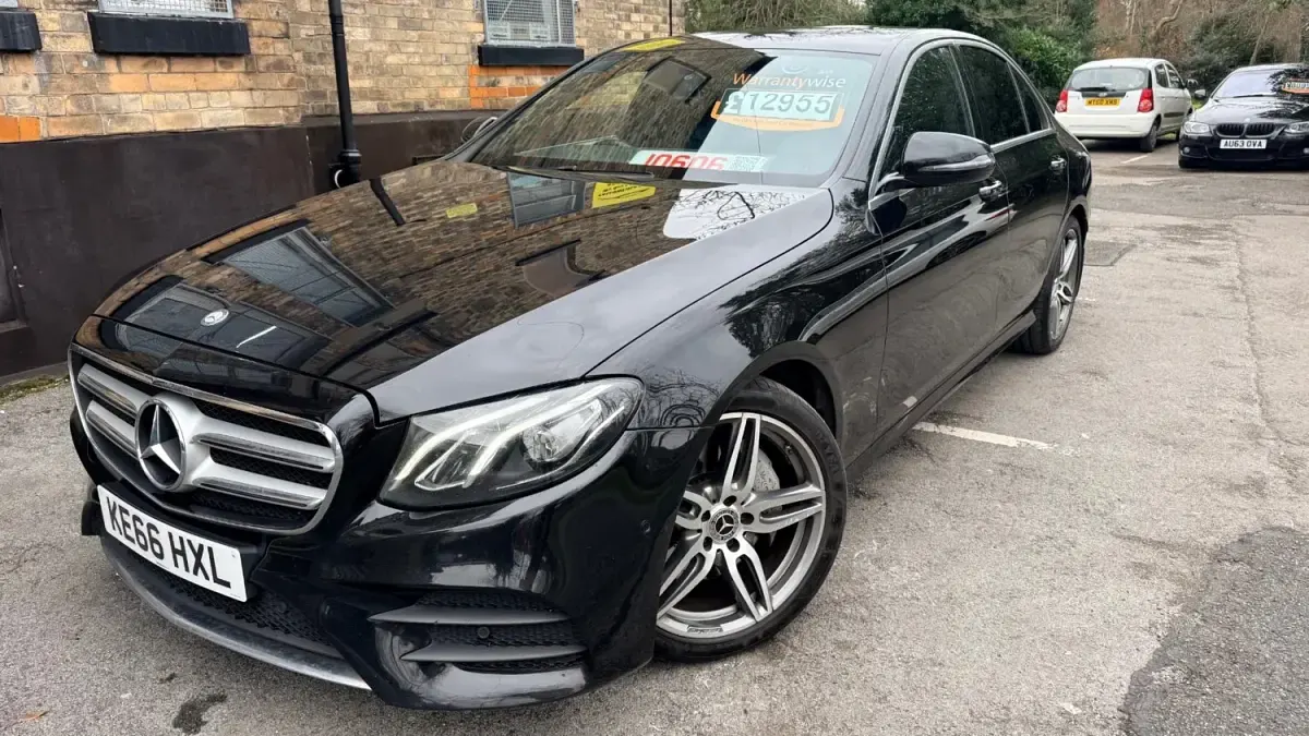 Begagnad Mercedes E220 AMG line 194 HK (142 kW) 2017 Svart Sedan