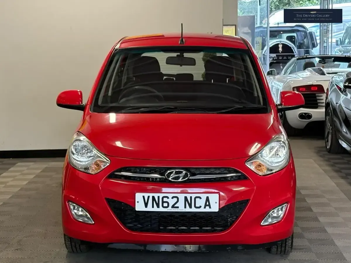 Used Hyundai i10 Active 86 HP (63 kW) 2012 Red Hatchback