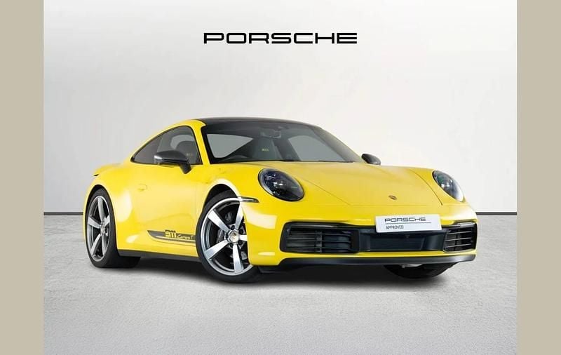Used Porsche 911 379 HP (278 kW) 2023 Yellow Coupe
