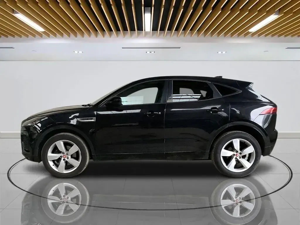 Usado Jaguar E-Pace R-Dynamic 150 HP (110 kW) 2019 Preto SUV