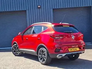 Used MG ZS Exclusive 111 HP (81 kW) 2023 Red SUV