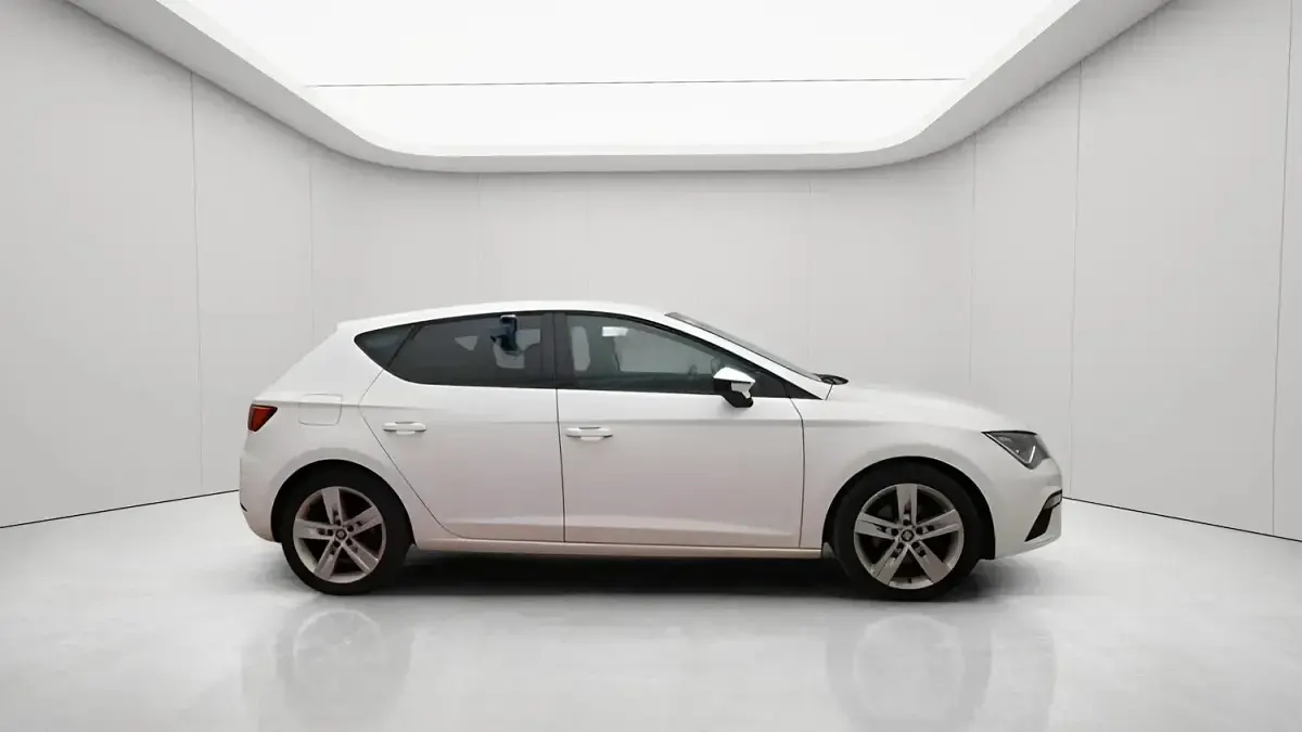 Used Seat Leon FR 150 HP (110 kW) 2018 White Hatchback
