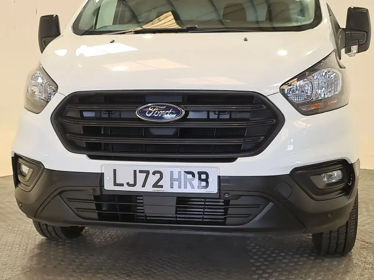 Used Ford Transit Custom 130 HP (95 kW) 2023 White Van