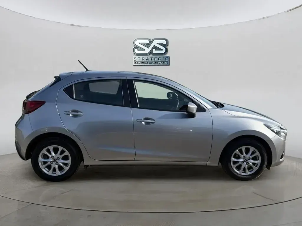Used Mazda 2 90 HP (66 kW) 2016 Silver Hatchback