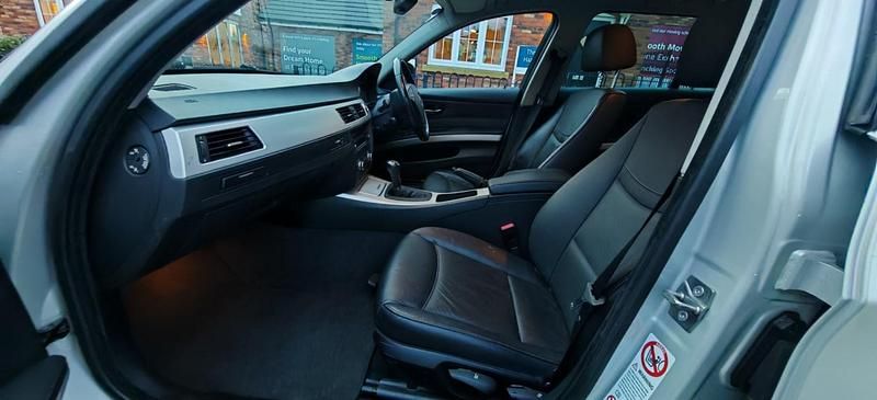 Used BMW 320 2009 Silver Estate