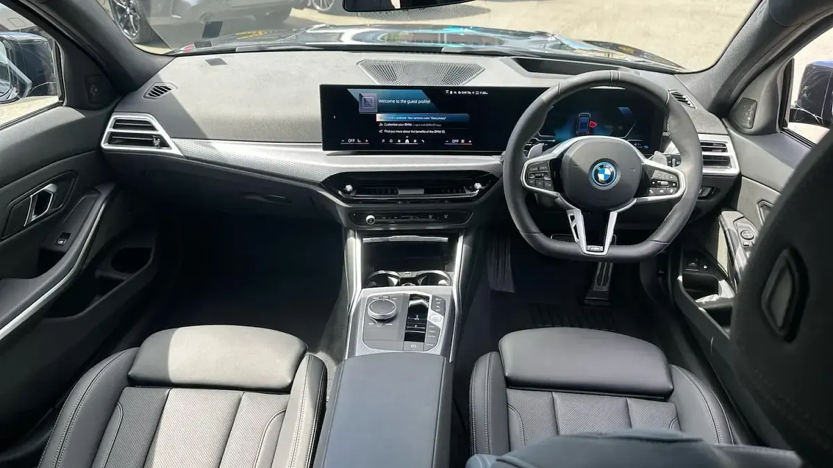 Used BMW 330e M Sport 292 HP (214 kW) 2025 Black Estate