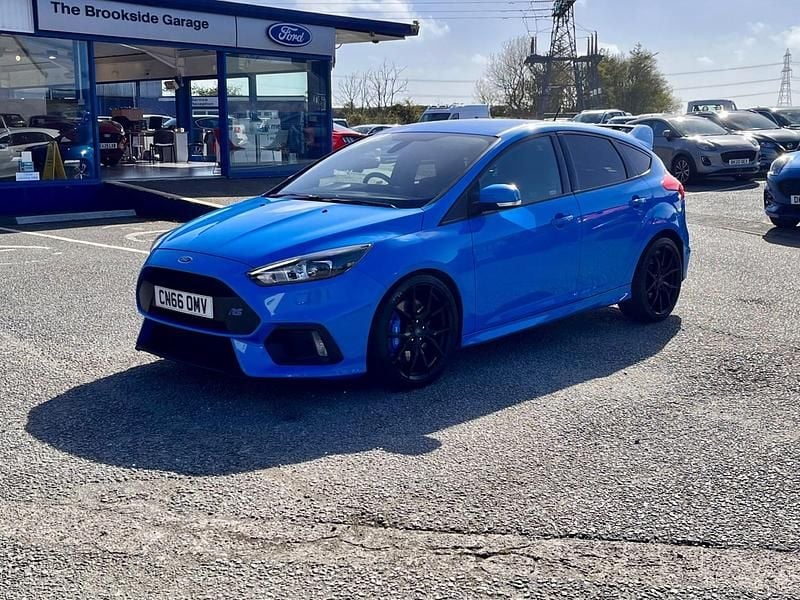 Begagnad Ford Focus RS 350 HK (257 kW) 2016 Blå Halvkombi
