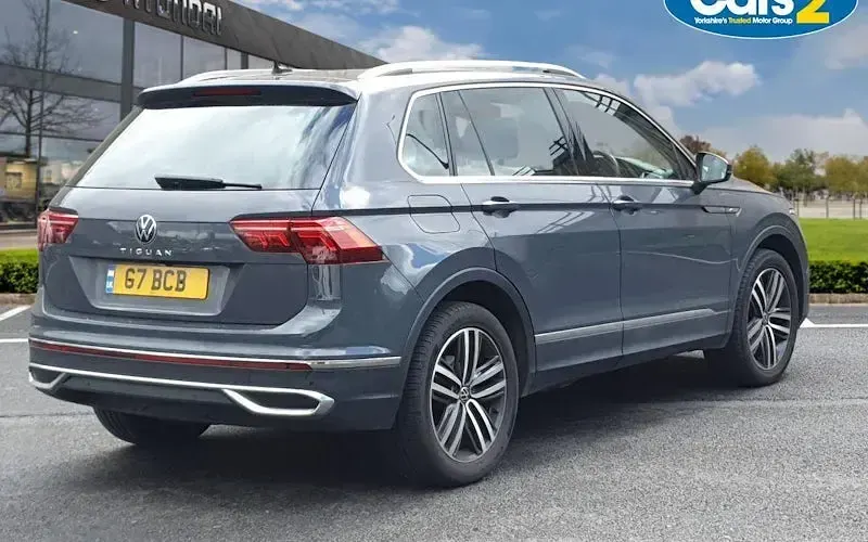 Usado VW Tiguan Elegance 150 HP (110 kW) 2023 Branco SUV