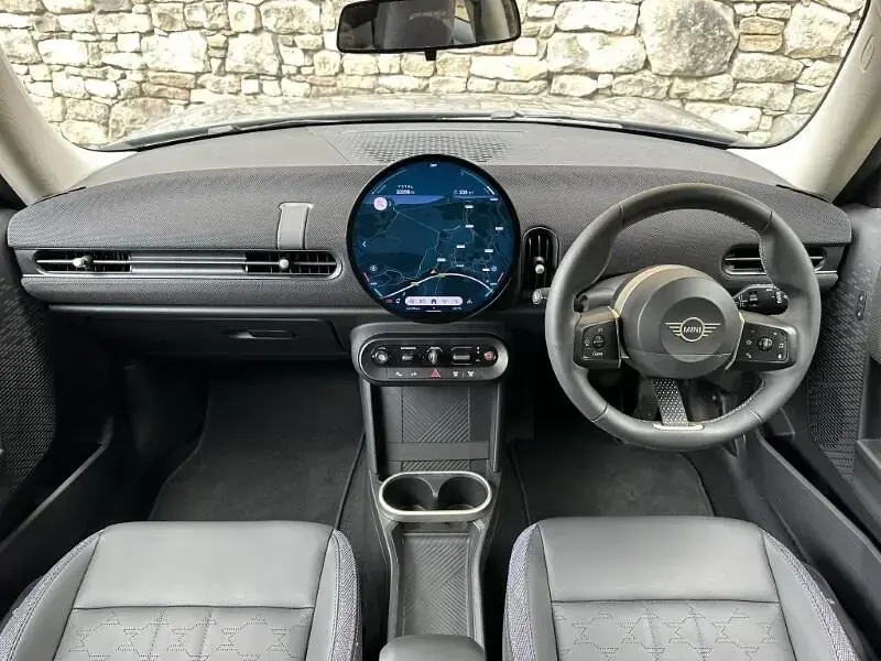 Used Mini Cooper Classic 113 kW (154 HP) 2025 Silver Hatchback