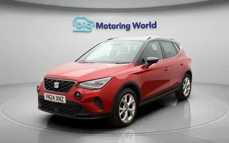 Usado Seat Arona FR 116 CV (85 kW) 2024 Rojo SUV