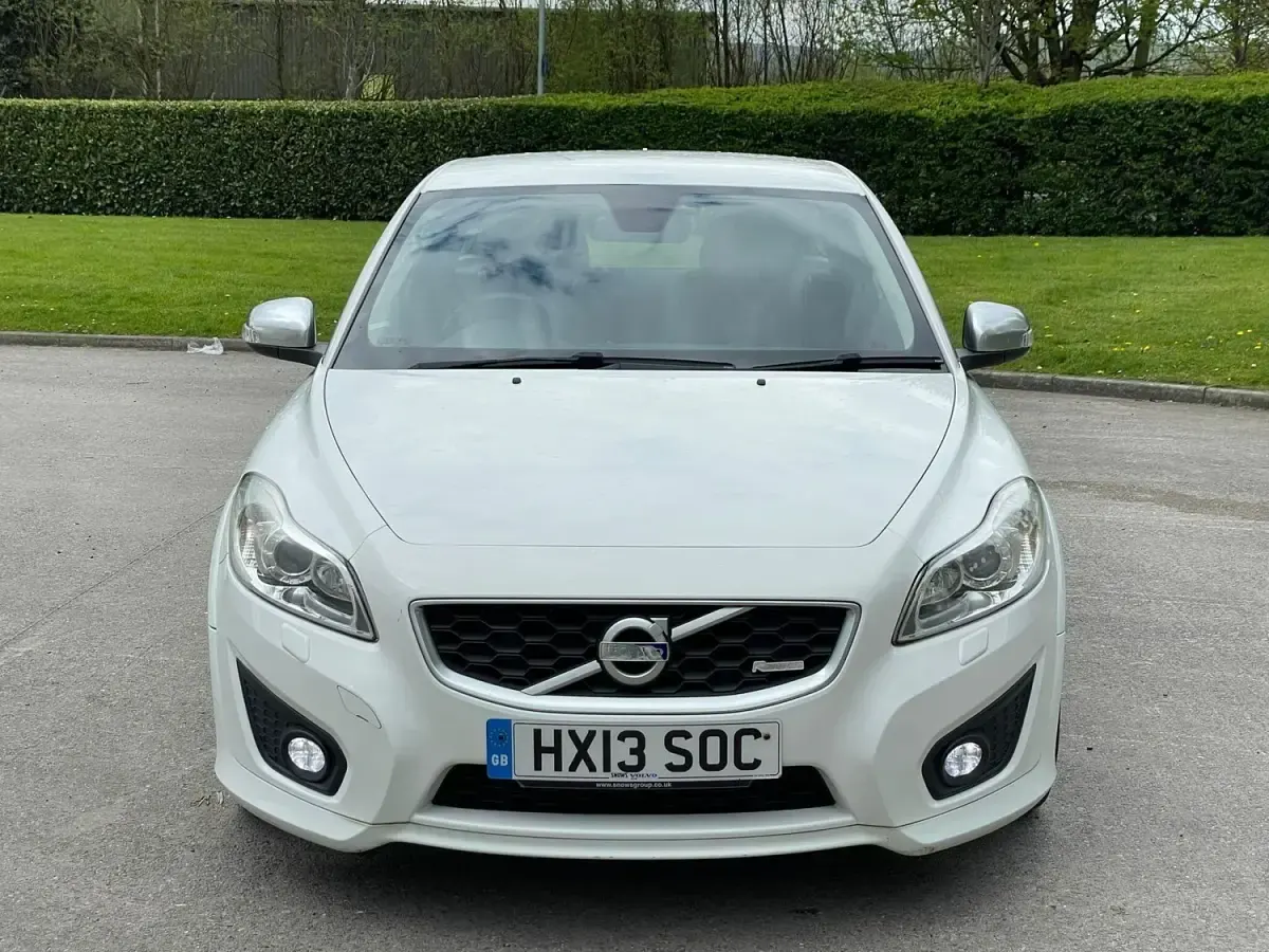 Usado Volvo C30 R-Design 115 HP (84 kW) 2013 Branco Citadino