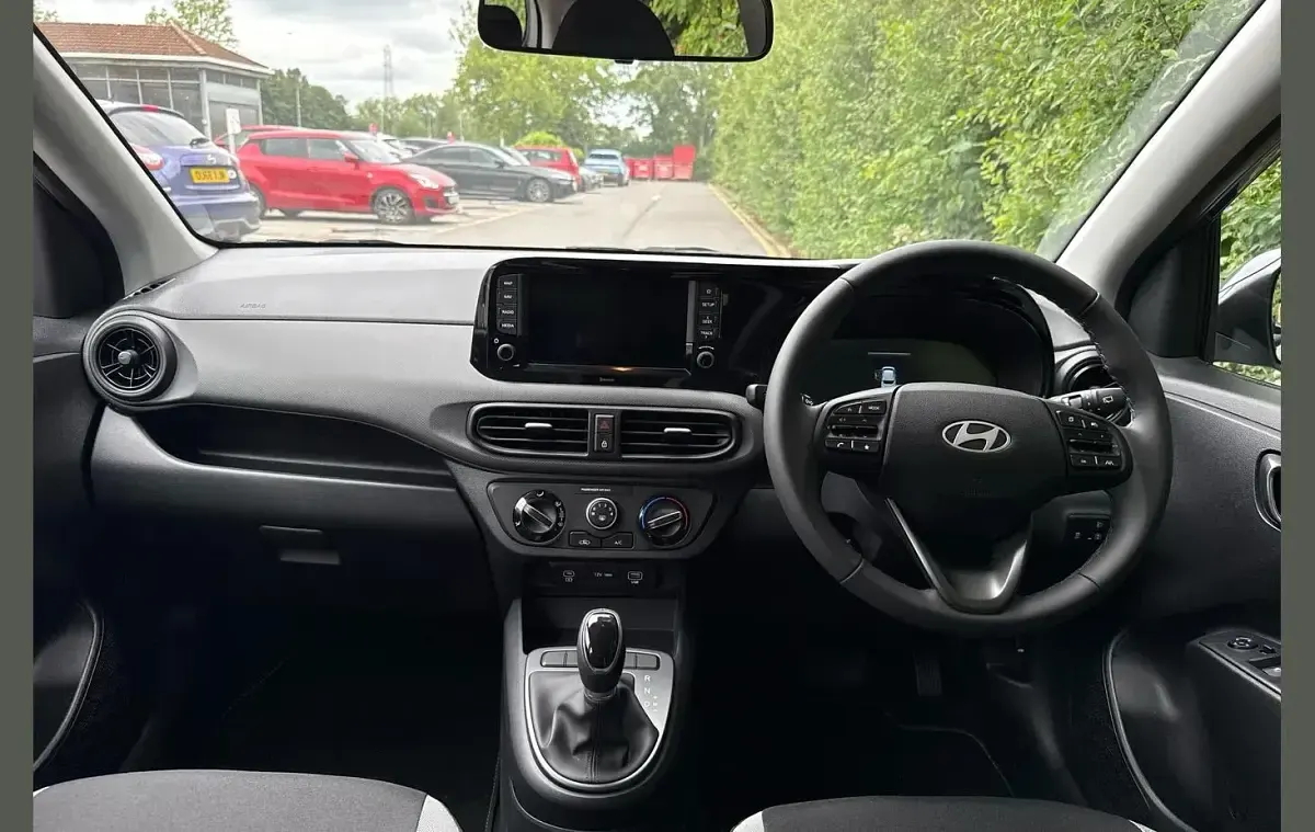 New Hyundai i10 Advanced 61 HP (44 kW) 2026 Blue Hatchback