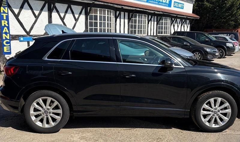 Usado Audi Q3 Sport 150 HP (110 kW) 2019 Preto SUV