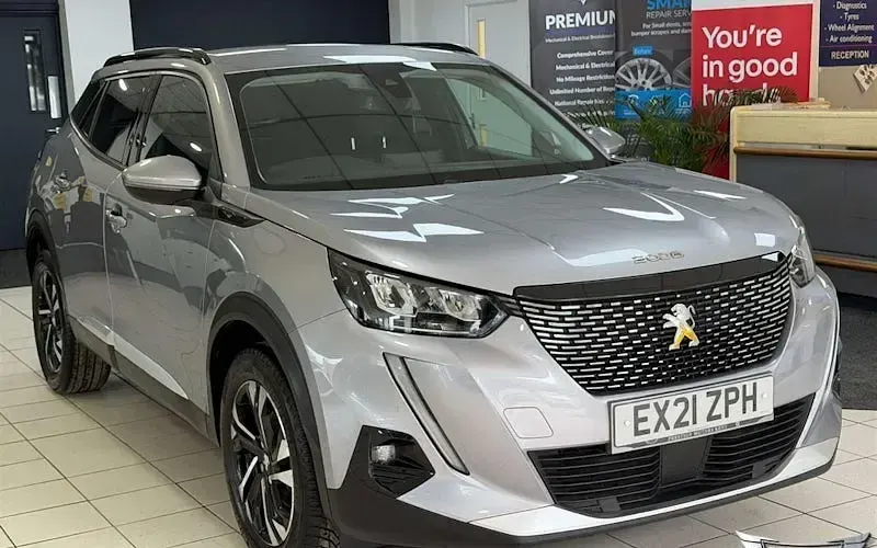 Begagnad Peugeot 2008 Allure Premium 101 HK (74 kW) 2021 SUV