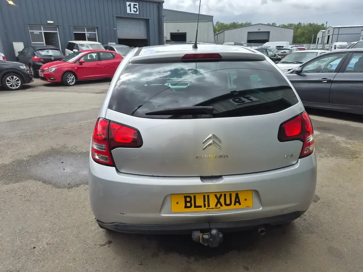 Used Citroën C3 VTR Sport 75 HP (55 kW) 2011 Silver Hatchback