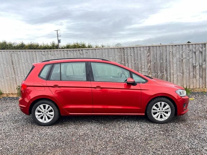 Used VW Golf Sportsvan SE 2016 Red MPV