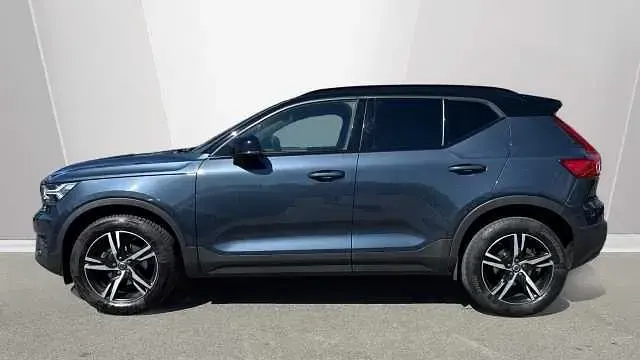 Used Volvo XC40 R-Design 161 HP (118 kW) 2022 SUV