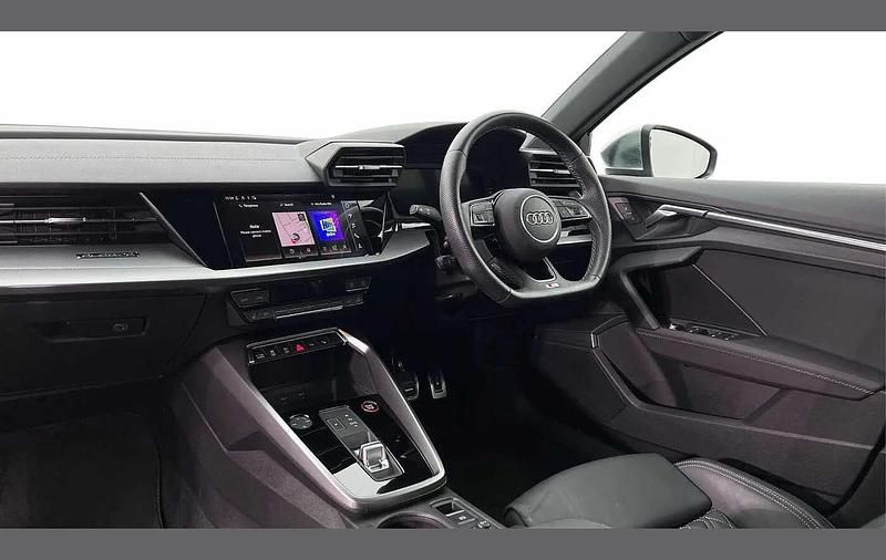 Used Audi S3 Sportback Comfort 310 HP (228 kW) 2023 White Hatchback