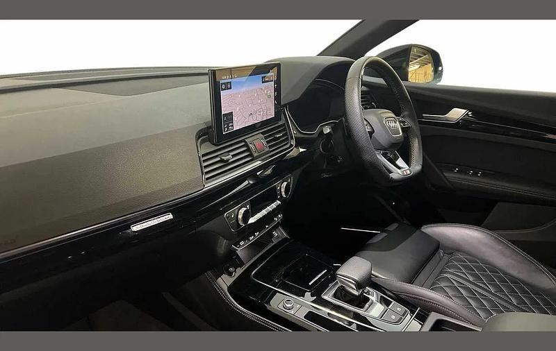 Used Audi Q5 Comfort 200 HP (147 kW) 2022 Blue SUV