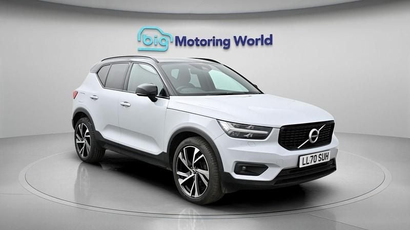 Used Volvo XC40 R-Design Pro 197 HP (144 kW) 2020 Silver SUV