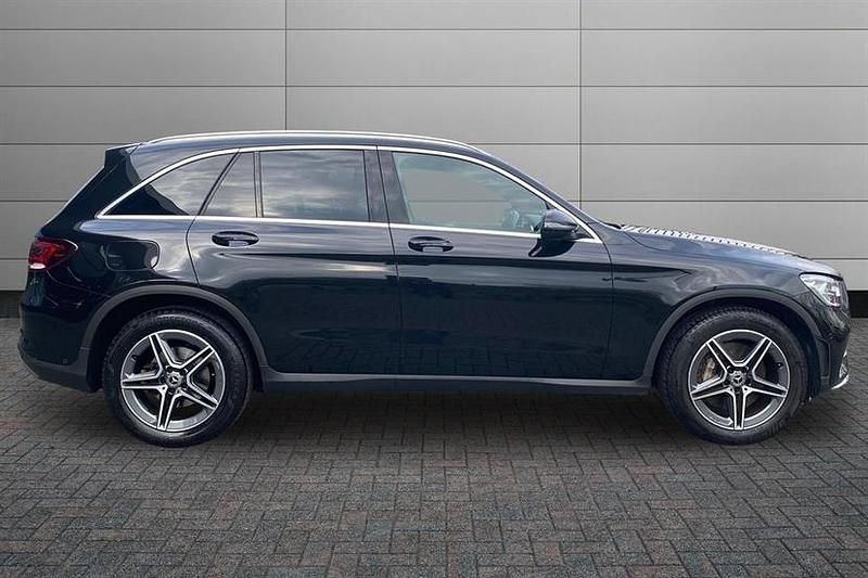 Used Mercedes GLC300 AMG line 258 HP (189 kW) 2020 Obsidian black Estate